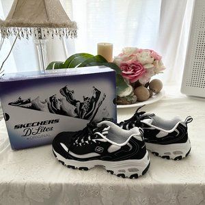 Skechers Women's D'Lites Biggest Fan Size 8